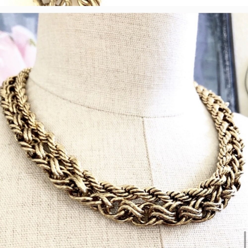 NWT/Banana Republic Braided Multi-Strand Chain Necklace in Gold Tone